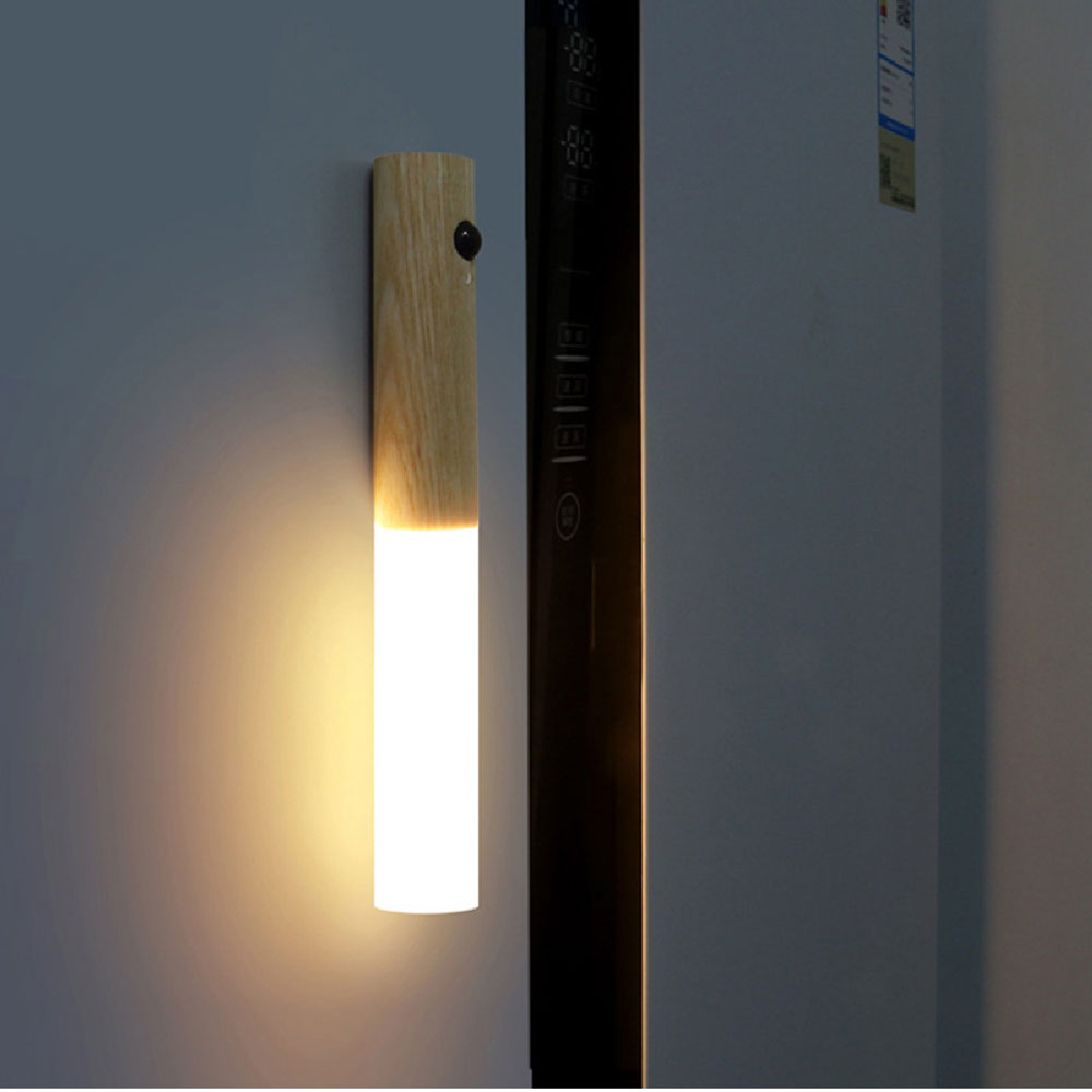 مصباح حائط LED قابل لإعادة الشحن عبر USB - إضاءة بمستشعر حركة مغناطيسي
