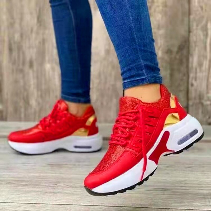 Ortopædiske sneakers med luftsål — design med struktureret fodstøtte