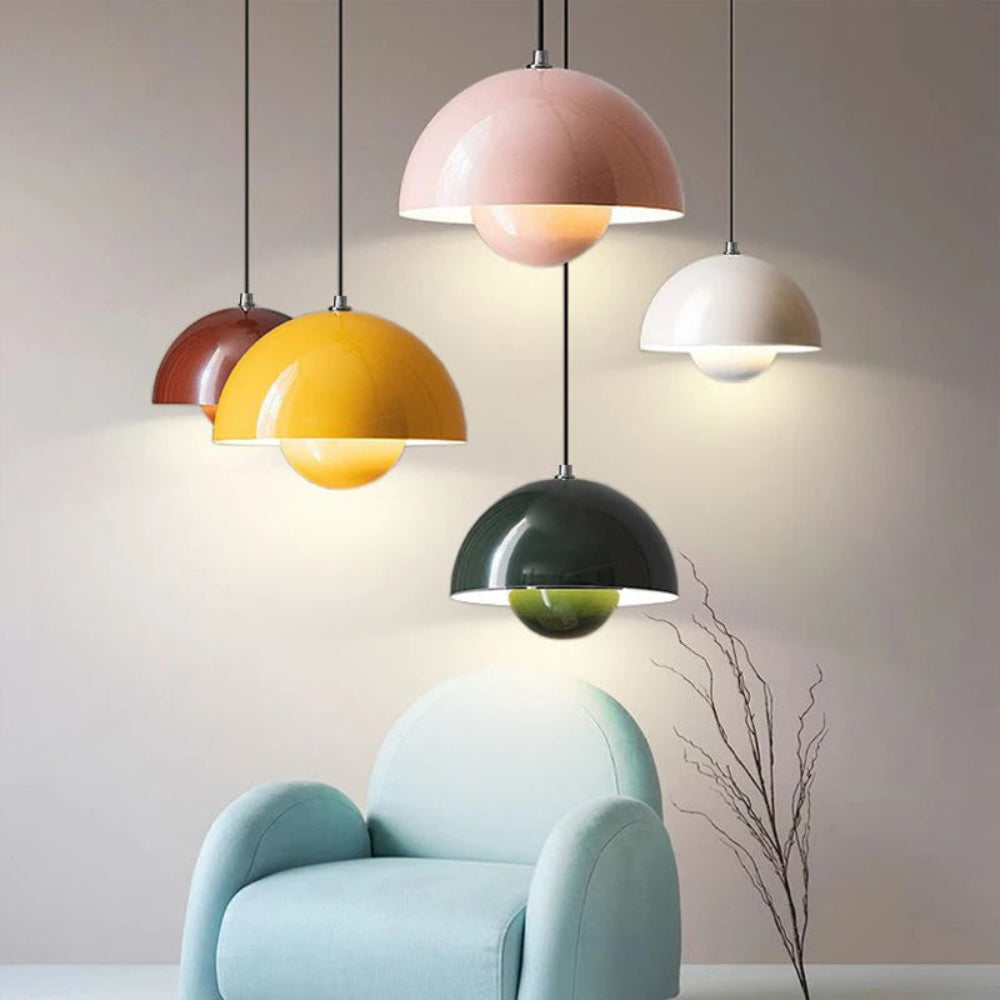 Halbrunder farbiger Kronleuchter — modernes skandinavisches Design