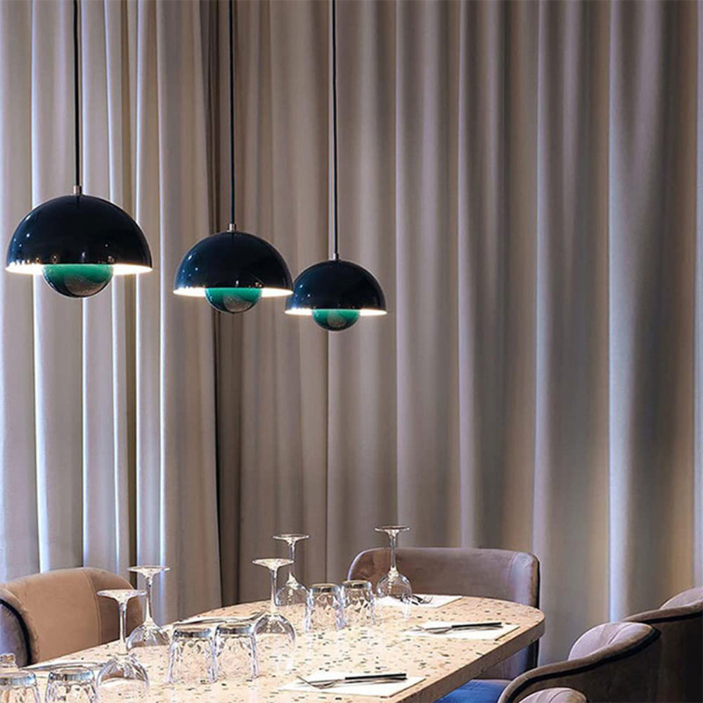 Halbrunder farbiger Kronleuchter — modernes skandinavisches Design