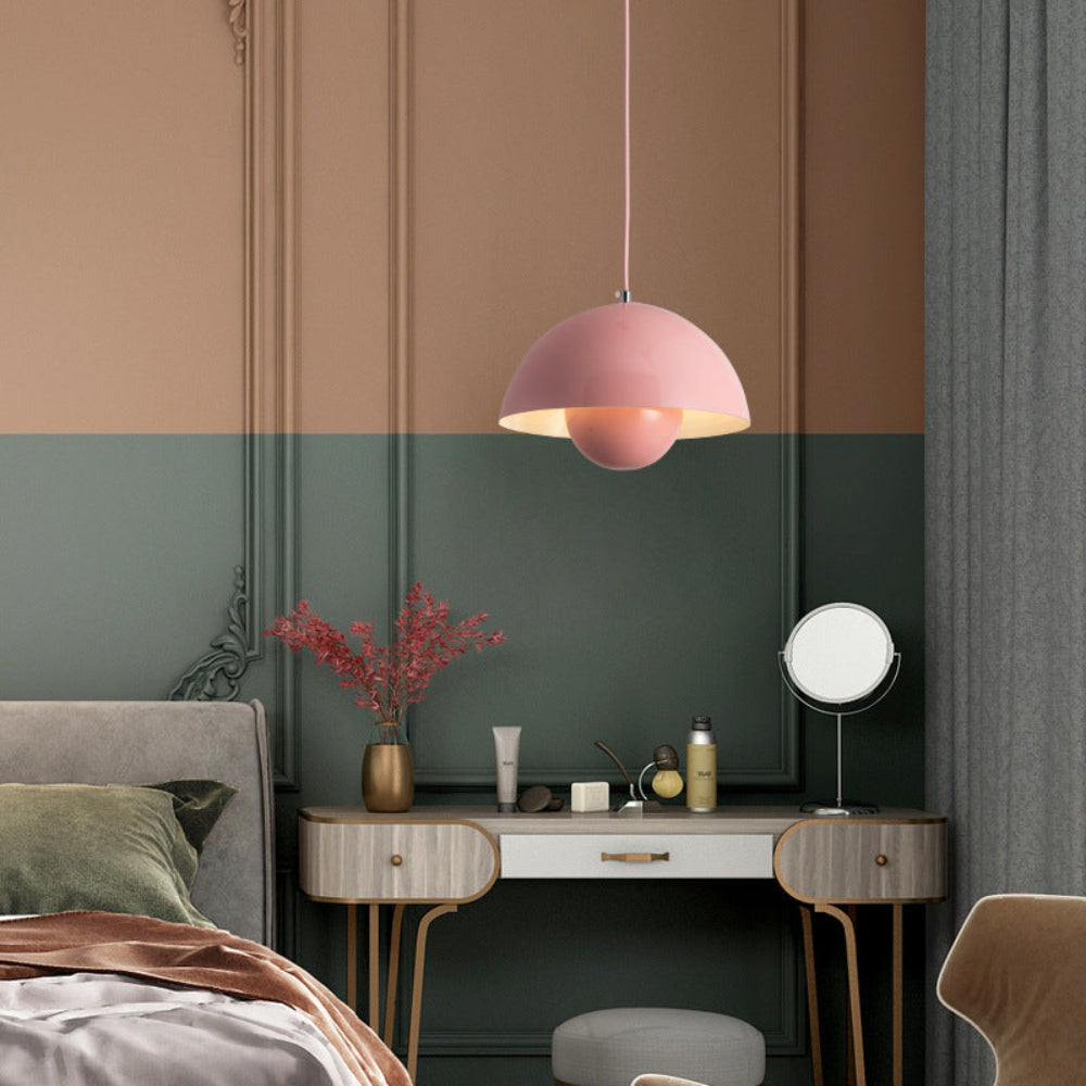 Halbrunder farbiger Kronleuchter — modernes skandinavisches Design