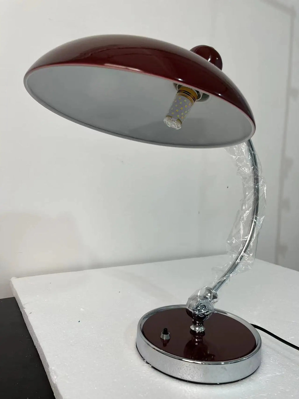 ScandinavianGlow dansk bordslampa — inspirerad av Kaiser Idell
