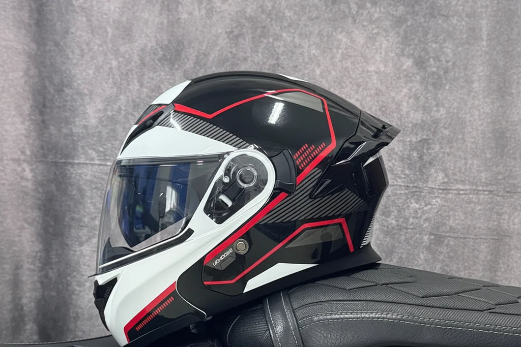 Flip-Up Full-Face Motorcycle Helmet — Dual-Lens Visor, Aerodynamic Rear Wing, DOT Certified