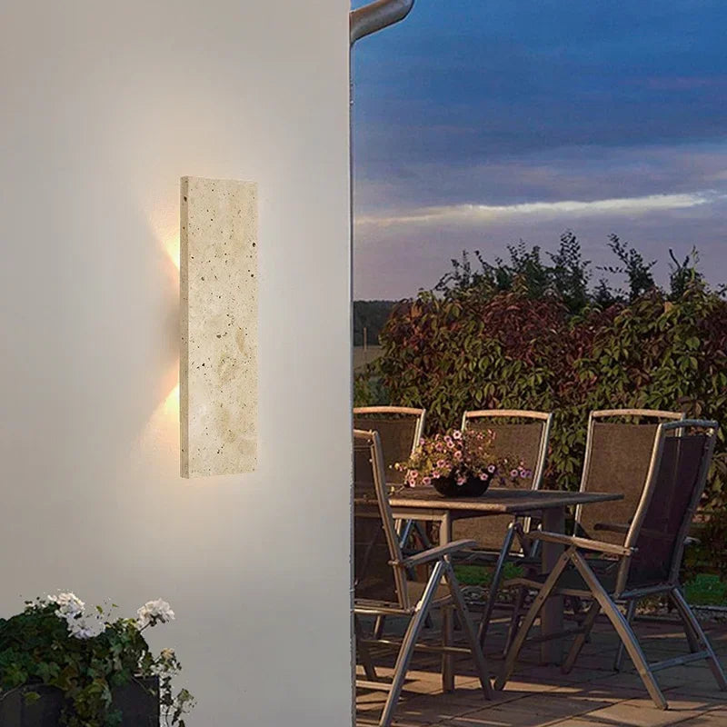 Wasserdichte LED-Wandleuchte – Natursteindesign für drinnen und draußen