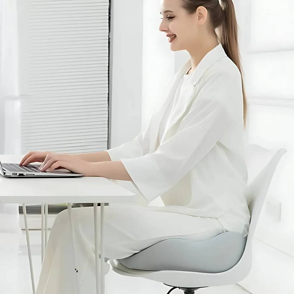 AetherFlex ergonomisk sædehynde i memoryskum — design til støtte af kropsholdningen