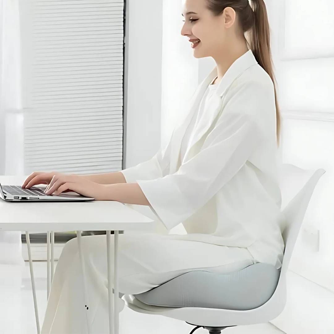 AetherFlex ergonomisk sædehynde i memoryskum — design til støtte af kropsholdningen