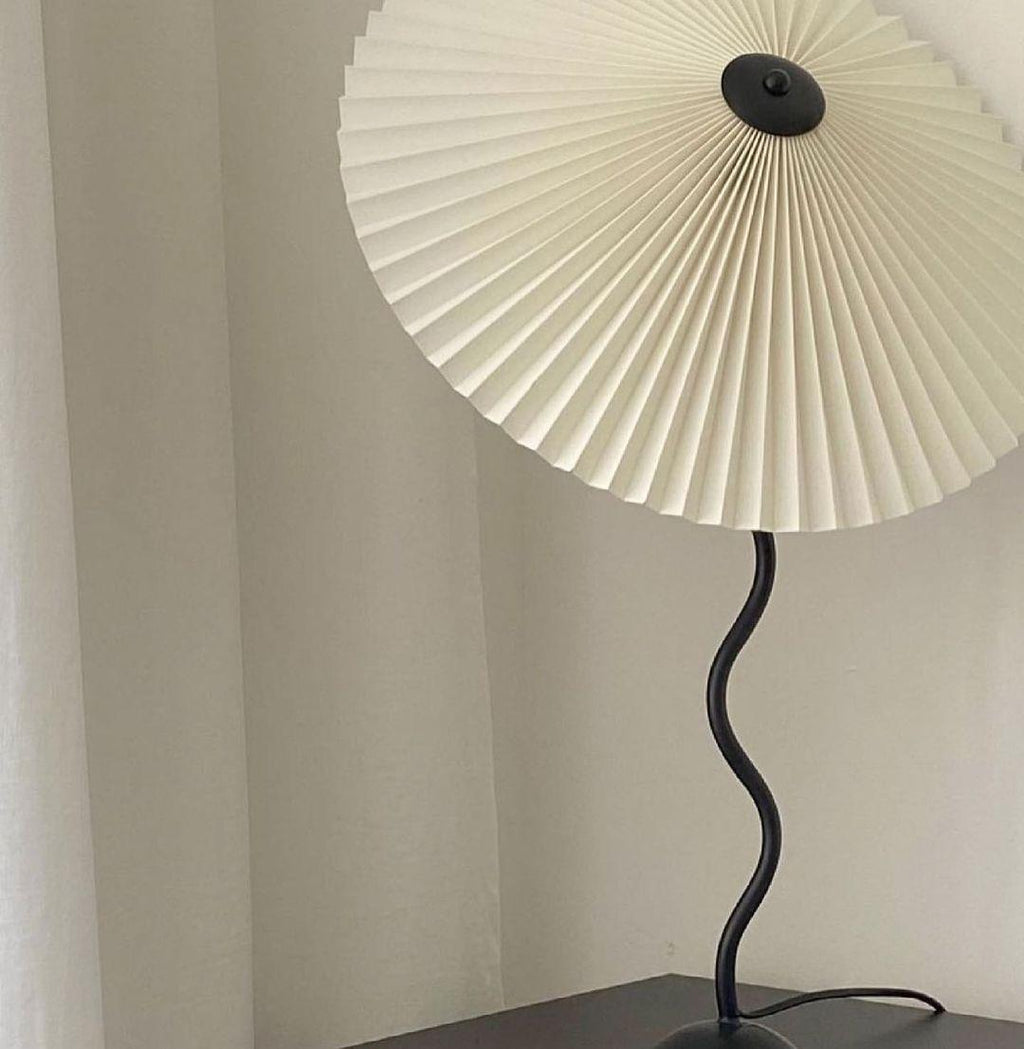 NovaLume WaveLight wellenförmige Leuchte mit sanftem Licht für moderne Innenräume