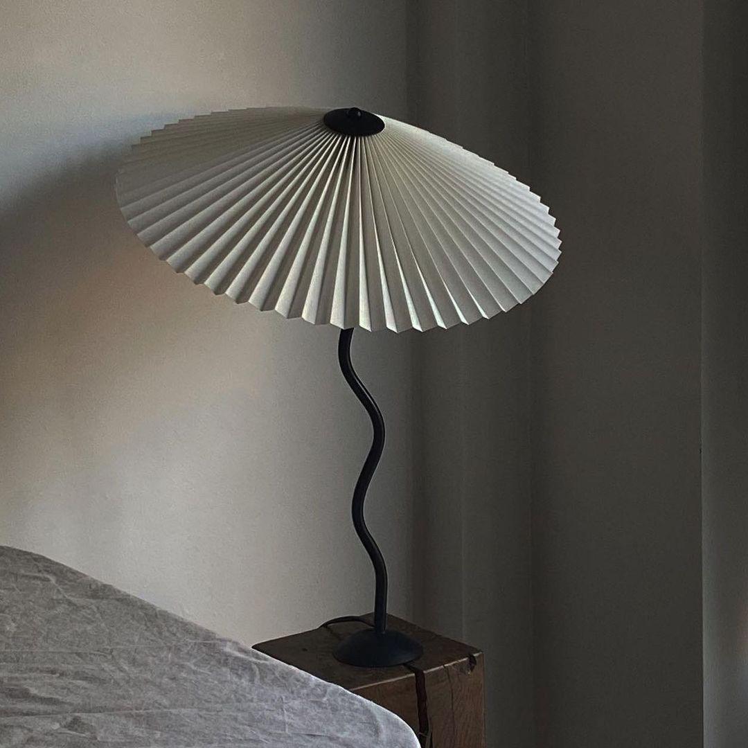 NovaLume WaveLight wellenförmige Leuchte mit sanftem Licht für moderne Innenräume