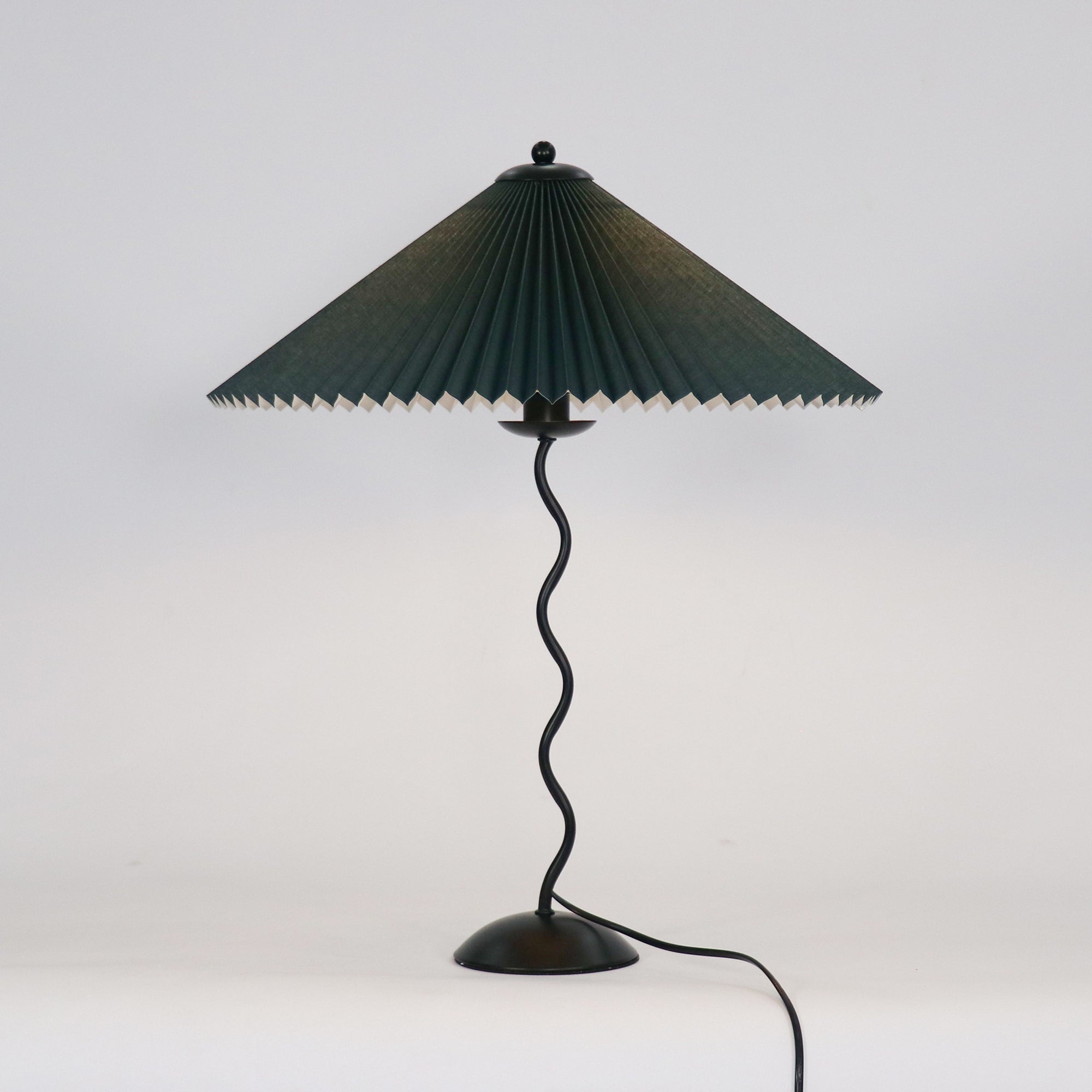 NovaLume WaveLight wellenförmige Leuchte mit sanftem Licht für moderne Innenräume
