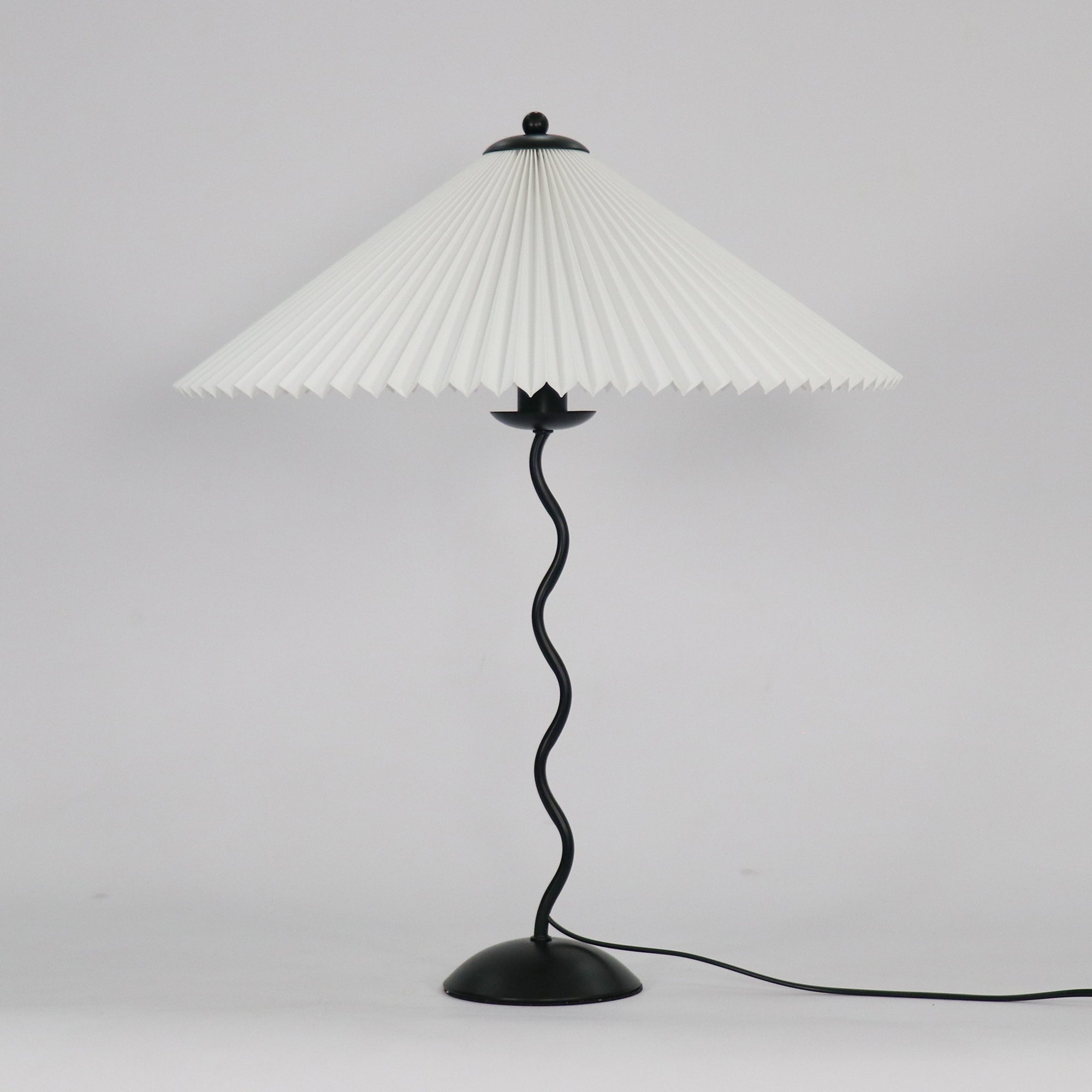 NovaLume WaveLight wellenförmige Leuchte mit sanftem Licht für moderne Innenräume