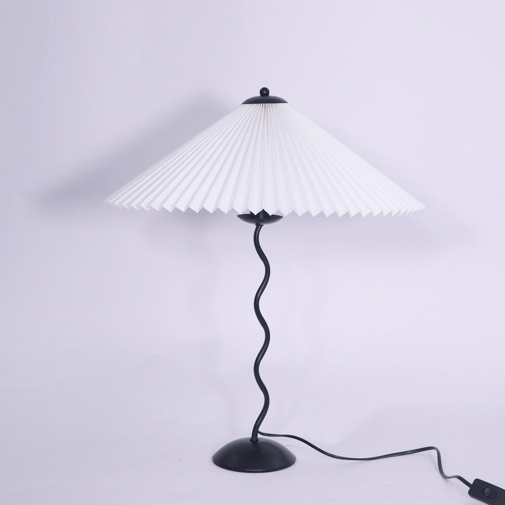 NovaLume WaveLight wellenförmige Leuchte mit sanftem Licht für moderne Innenräume