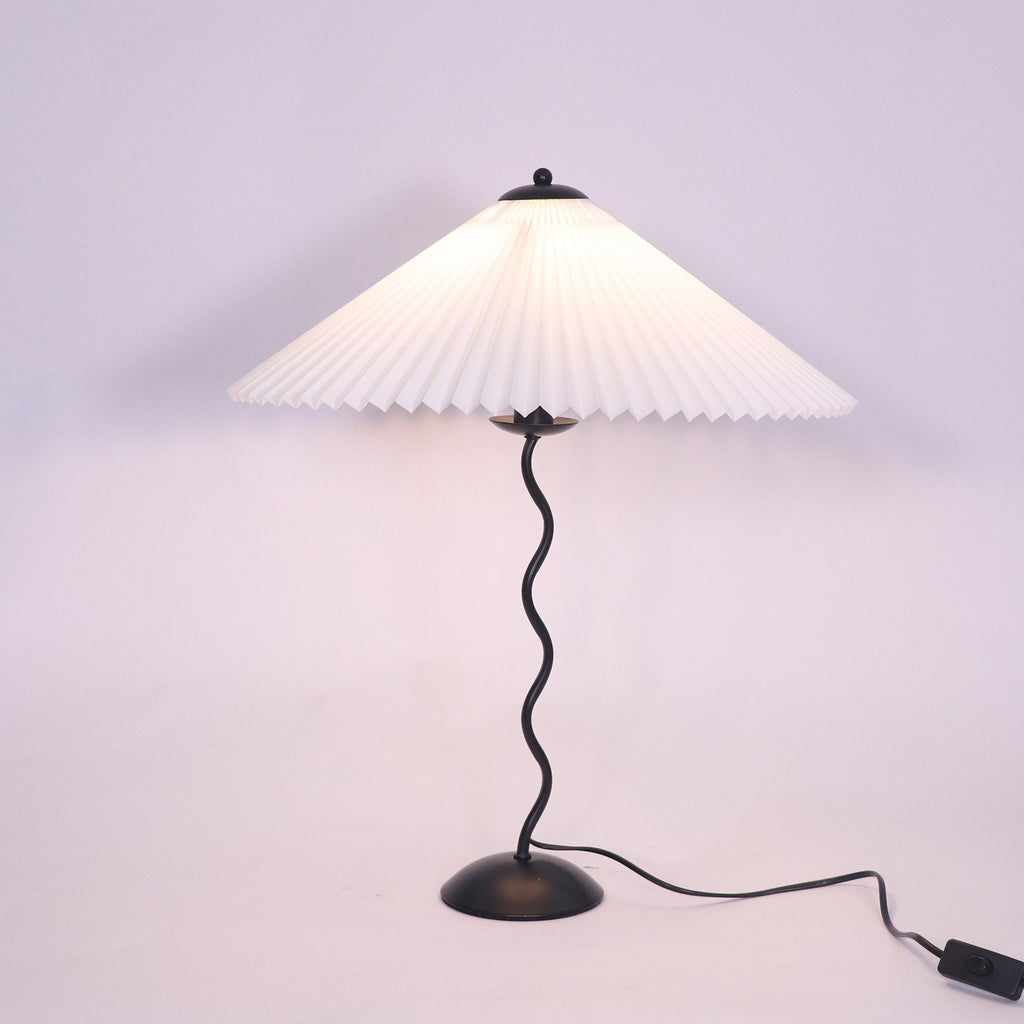 NovaLume WaveLight wellenförmige Leuchte mit sanftem Licht für moderne Innenräume