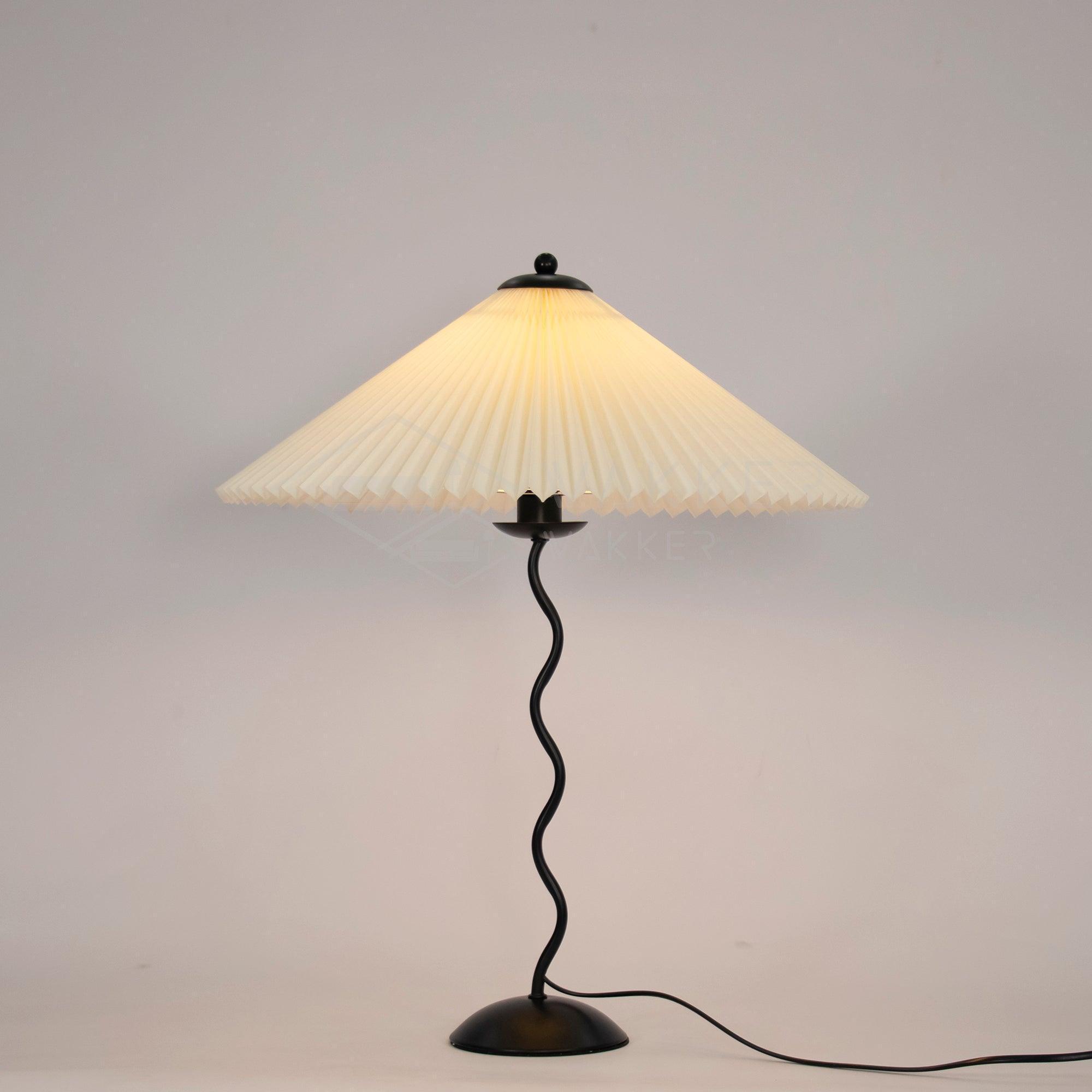 NovaLume WaveLight wellenförmige Leuchte mit sanftem Licht für moderne Innenräume