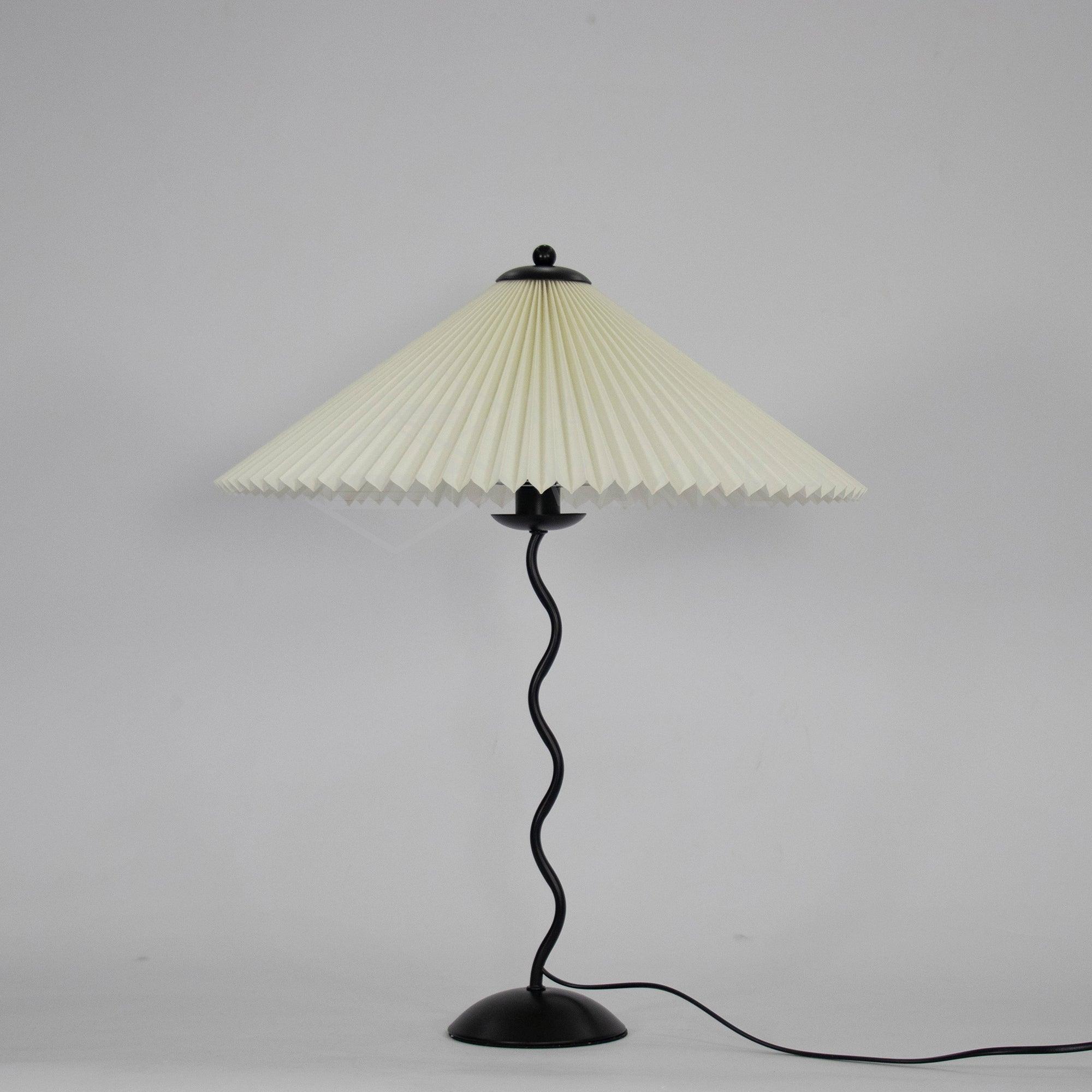 NovaLume WaveLight wellenförmige Leuchte mit sanftem Licht für moderne Innenräume