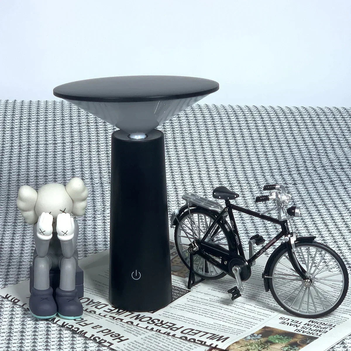 ComfortGlow Tischlampe — Elegantes Design, gemütliches Umgebungslicht