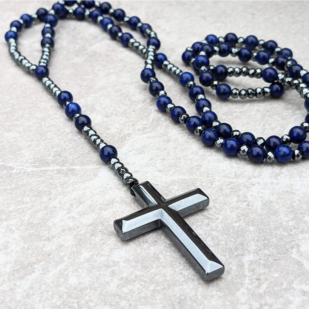 Pánský růžencový náhrdelník Orion — přívěsek s křížem z tygřího oka a lapis lazuli