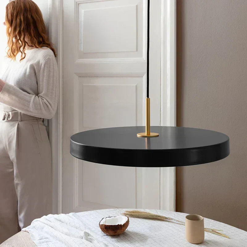 Κρεμαστό φωτιστικό LED UFO από μέταλλο MetalGlow — Φουτουριστικός φωτισμός