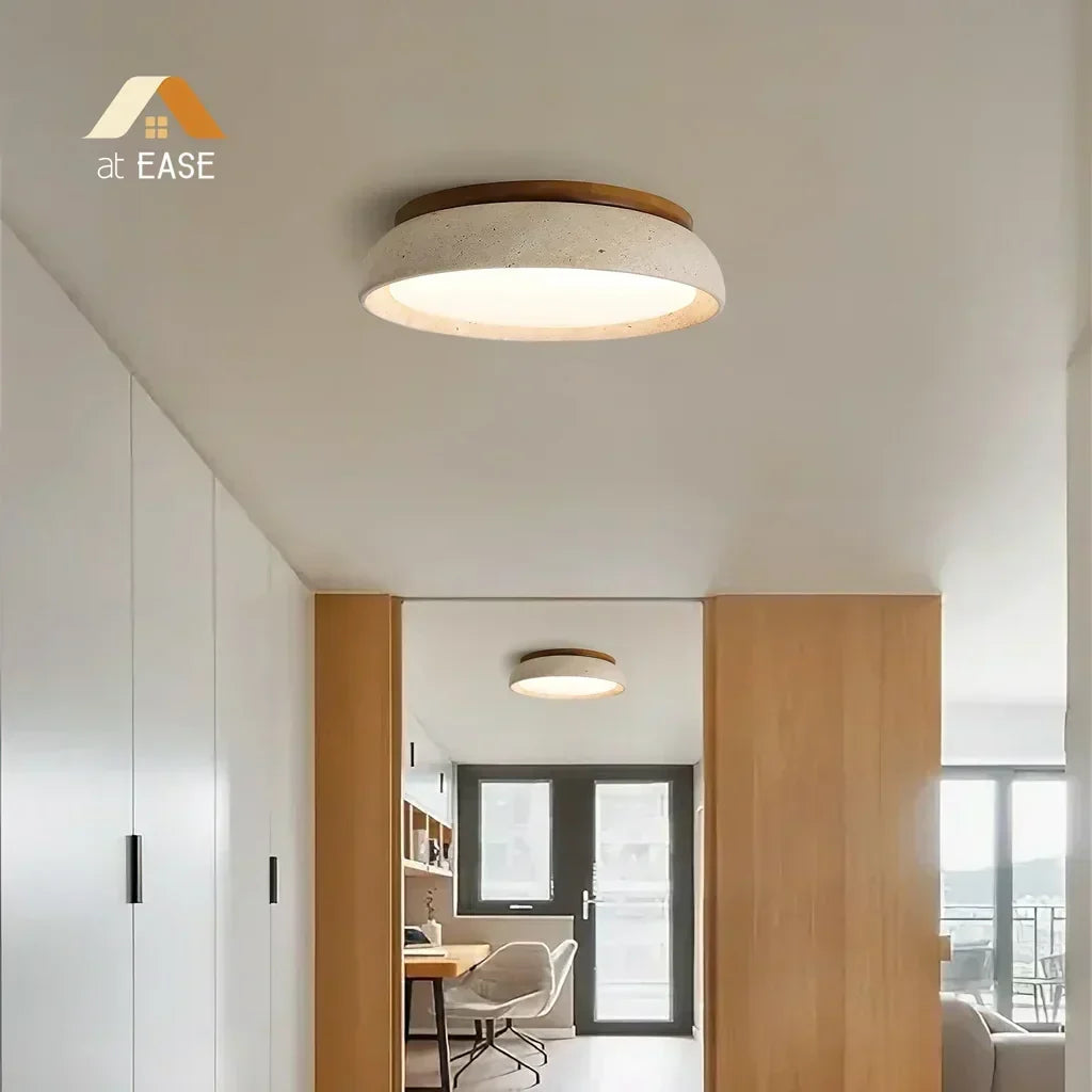 Candeeiro de teto redondo em travertino — luz LED quente difusa