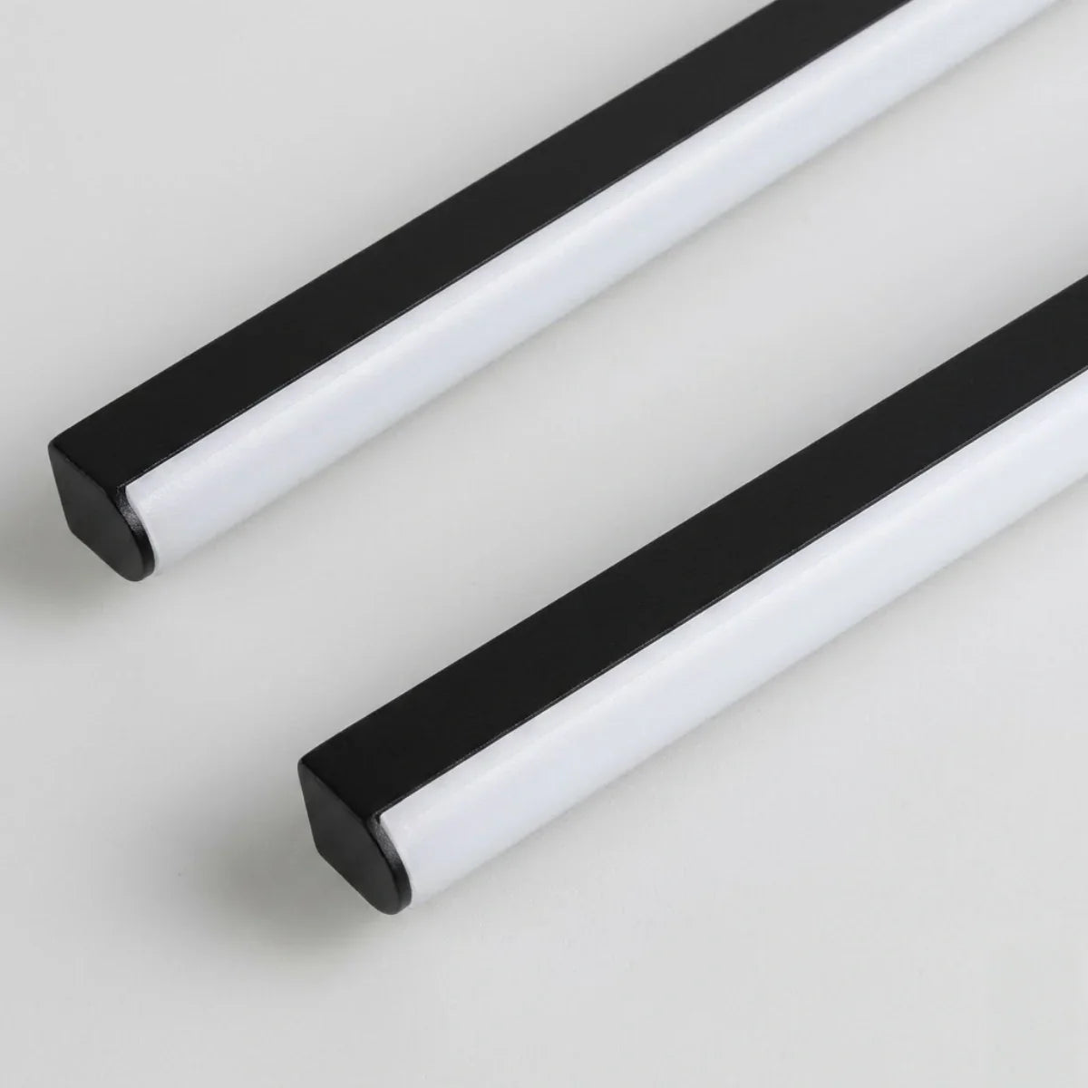 Modern Flush Mount Ceiling Light — Durable Metal & Silicone LED in 3 Colors - Flindria