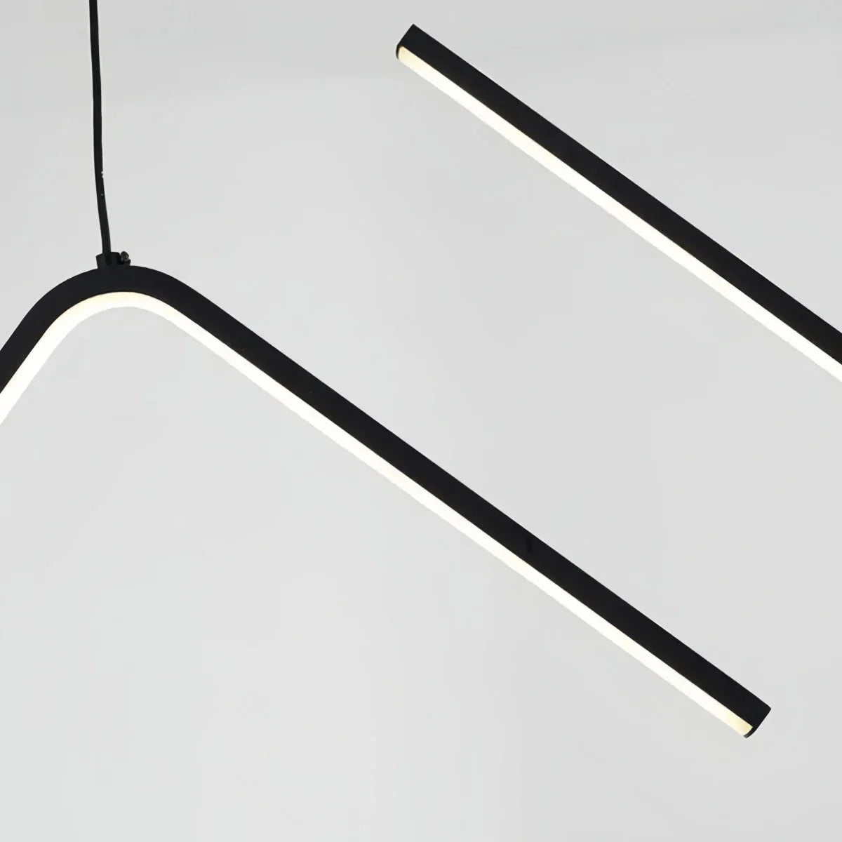 Minimalist Black/Gold Pendant Light - Wavy Linear Metal Lamp for Dining Room - Flindria