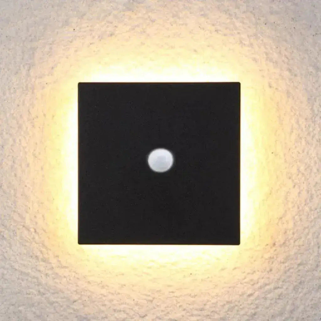 מנורת קיר חיצונית LED מינימליסטית סולארית – אור חיישן עגול/מרובע שחור/לבן למרפסת - פלינדריה
