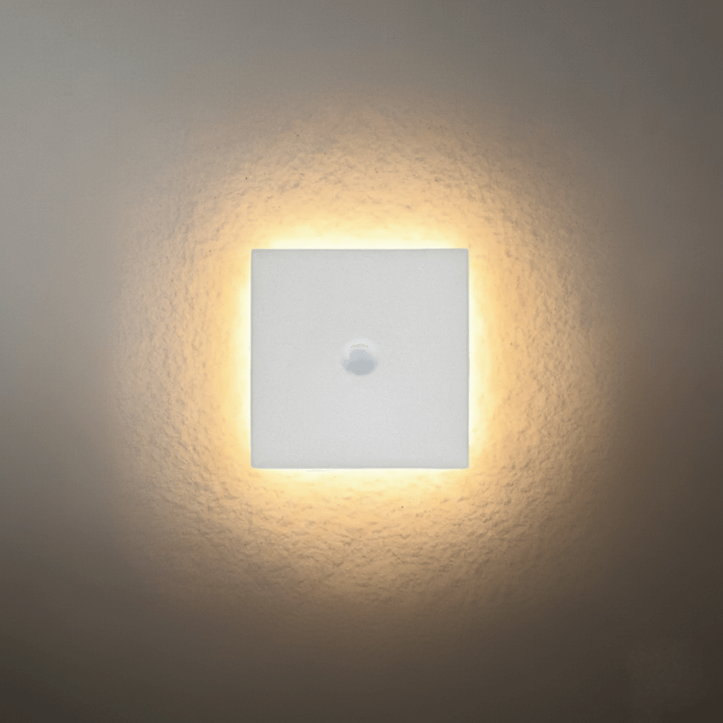 מנורת קיר חיצונית LED מינימליסטית סולארית – אור חיישן עגול/מרובע שחור/לבן למרפסת - פלינדריה