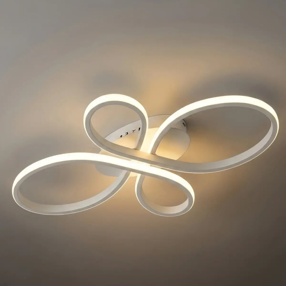 Moderne lineær taklampe - hvit/svart metallarmatur for stue - Flindria