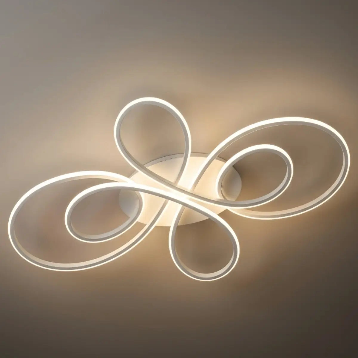 Moderne lineær taklampe - hvit/svart metallarmatur for stue - Flindria
