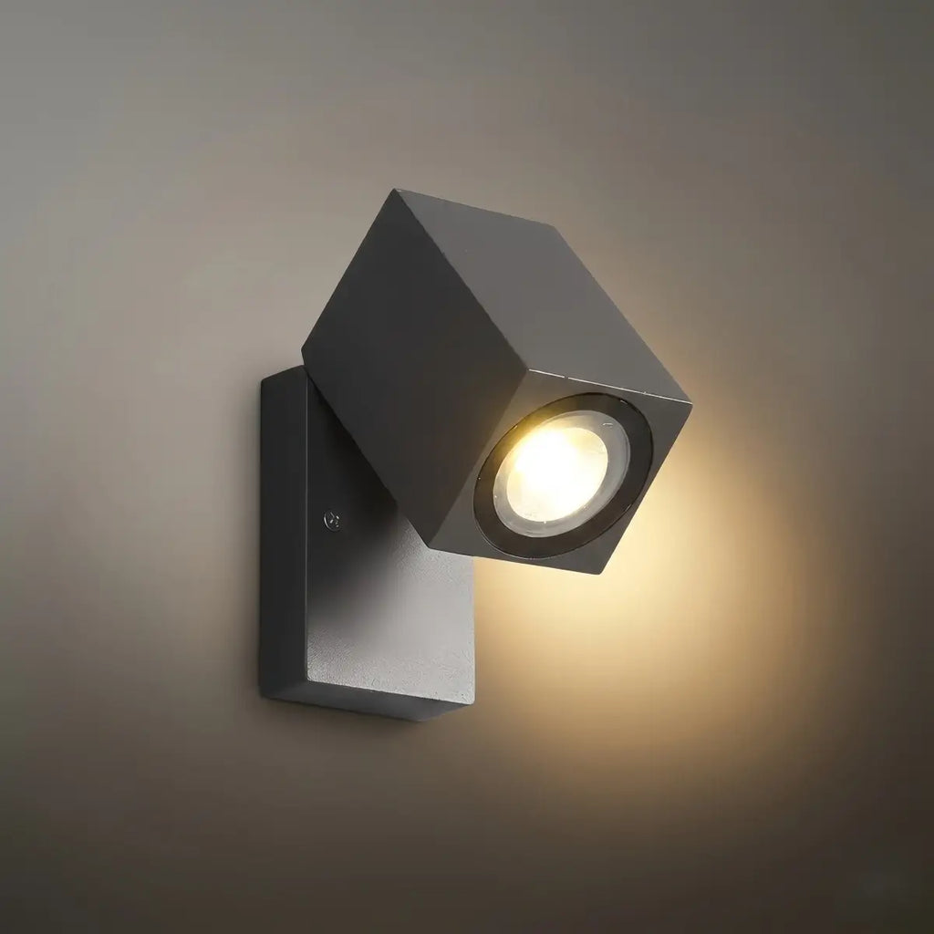 Modern Rotatable Square Wall Lamp - Black Metal for Outdoor Garden - Flindria