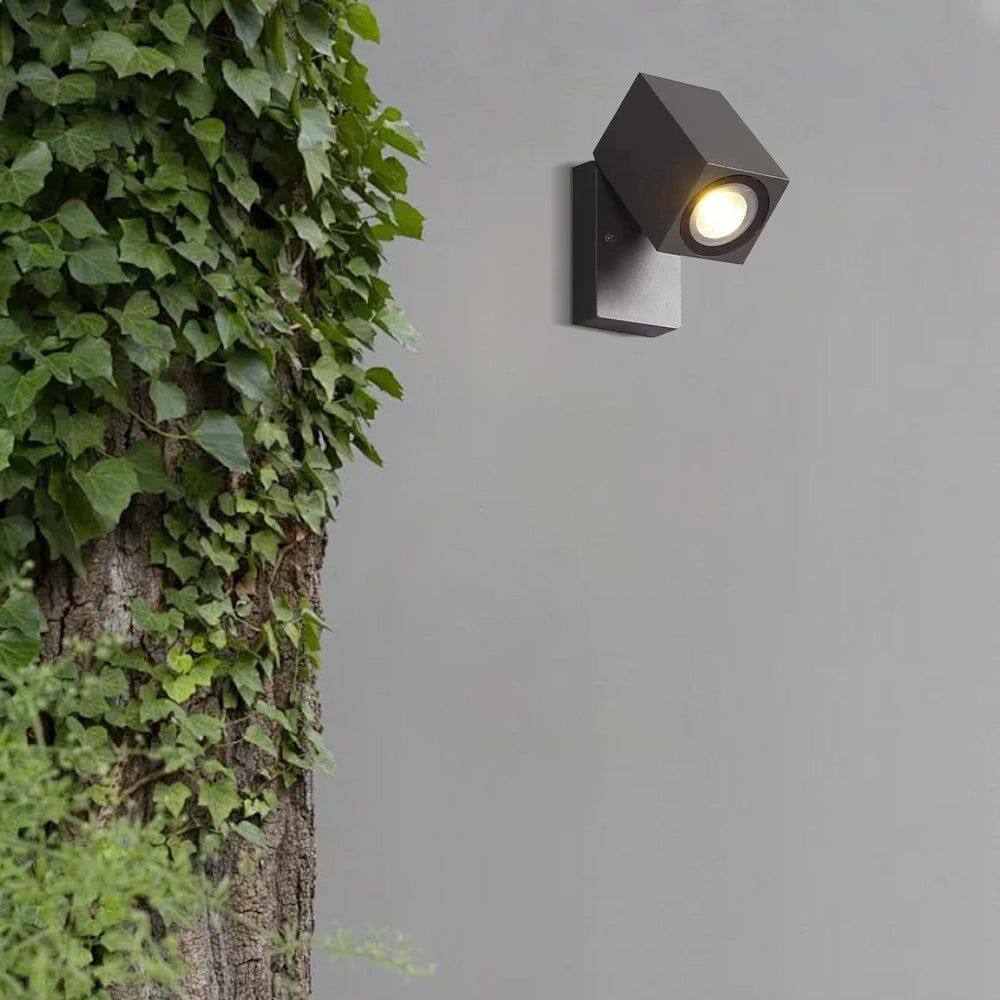 Modern Rotatable Square Wall Lamp - Black Metal for Outdoor Garden - Flindria