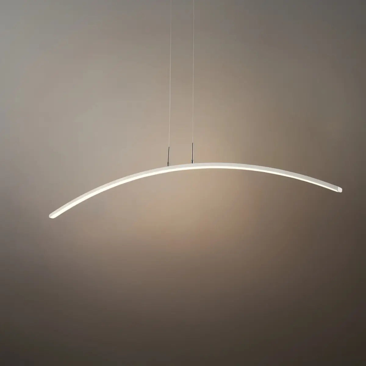 Minimalist Linear Pendant Light — Black & White Curved Metal for Dining Room - Flindria