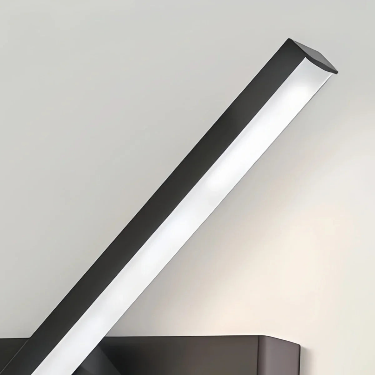 Modern Linear Wall Lamp – Black/White Metal Fixture for Bedroom - Flindria