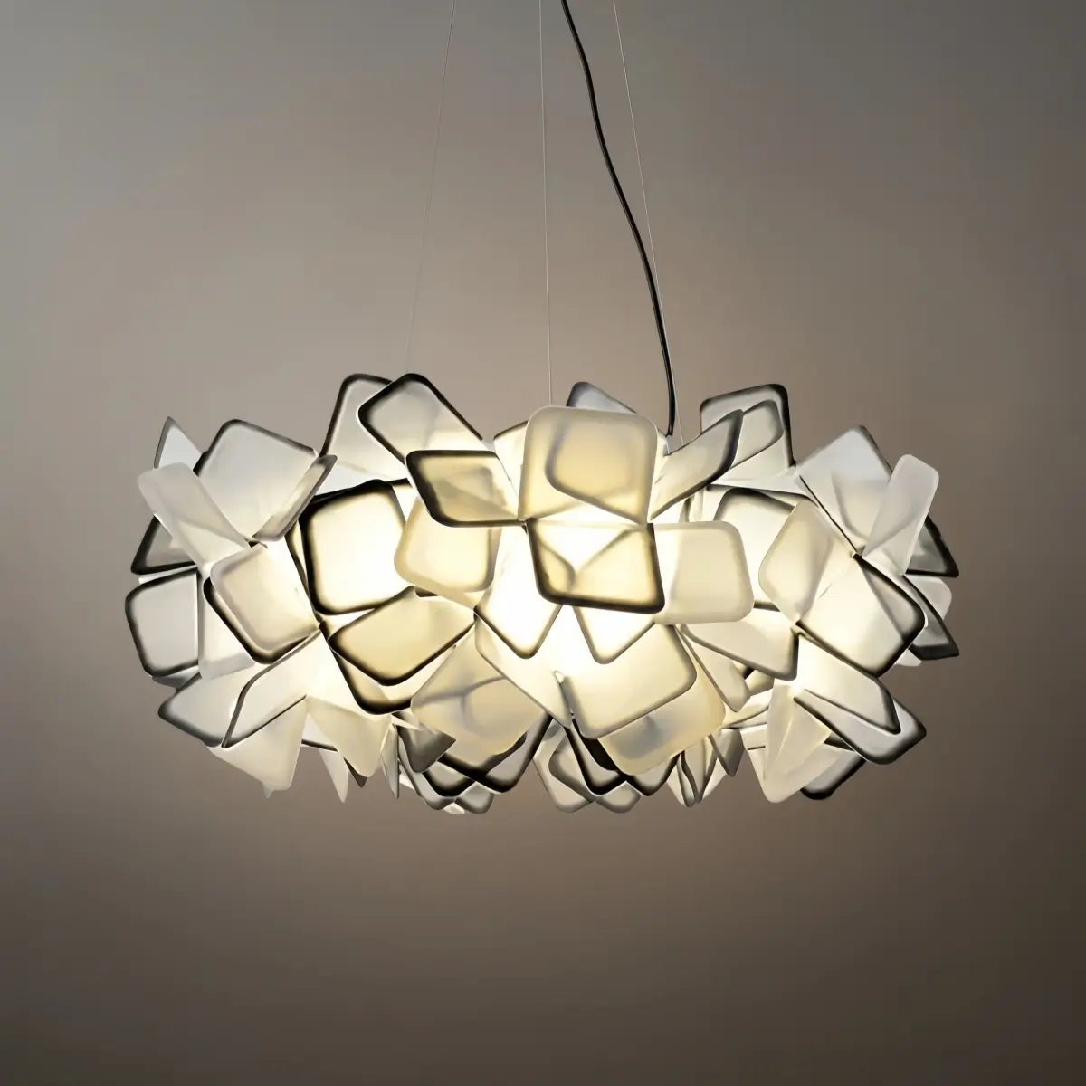 Art Deco Modern Multicolor Decorative Flower Acrylic Pendant Light - Flindria