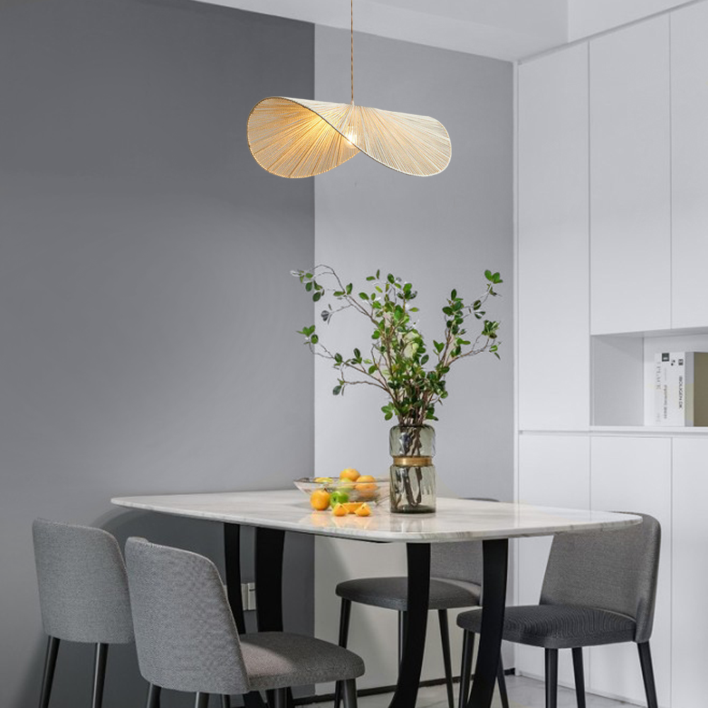 Lámpara colgante estilo rústico marrón/beige con capucha de ratán metálico para comedor - Flindria