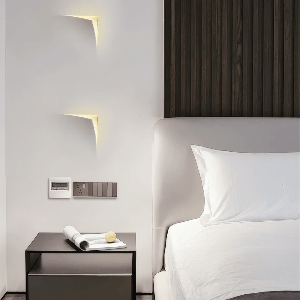 Art Deco Recessed Wall Lamp – White Metal Light for Living Room - Flindria