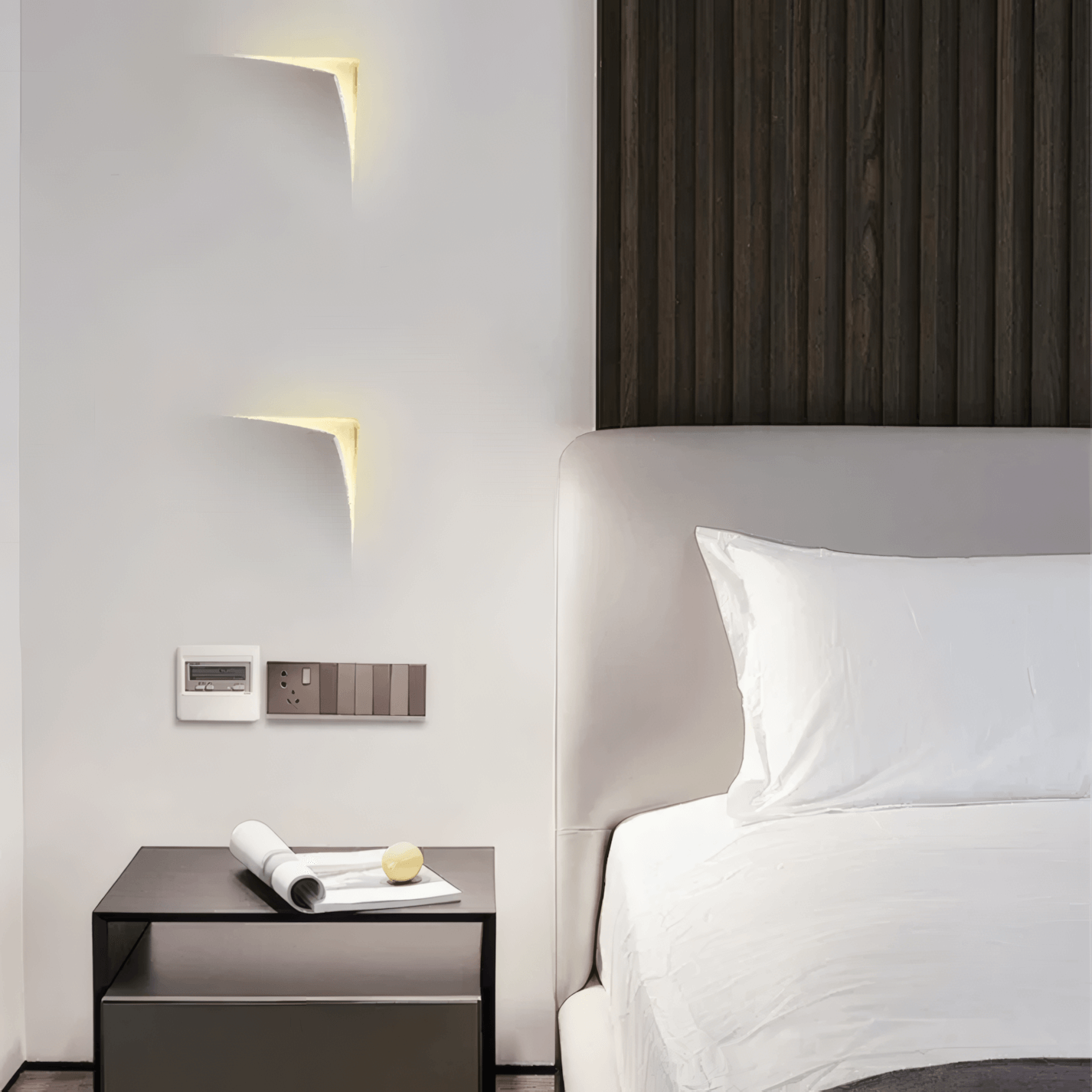 Art Deco Recessed Wall Lamp – White Metal Light for Living Room - Flindria