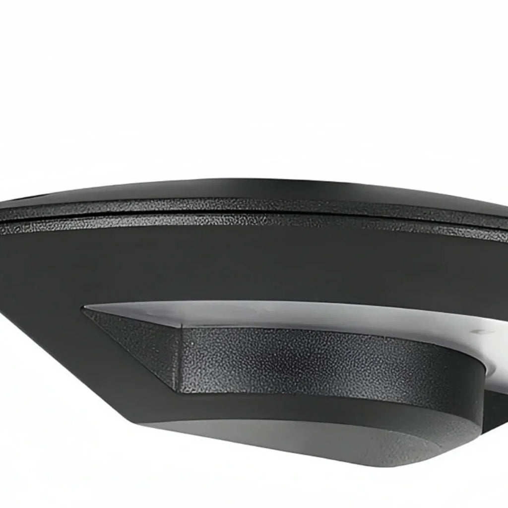 Minimalist Disc-Shaped Wall Lamp - Black Metal for Outdoor Corridor - Flindria