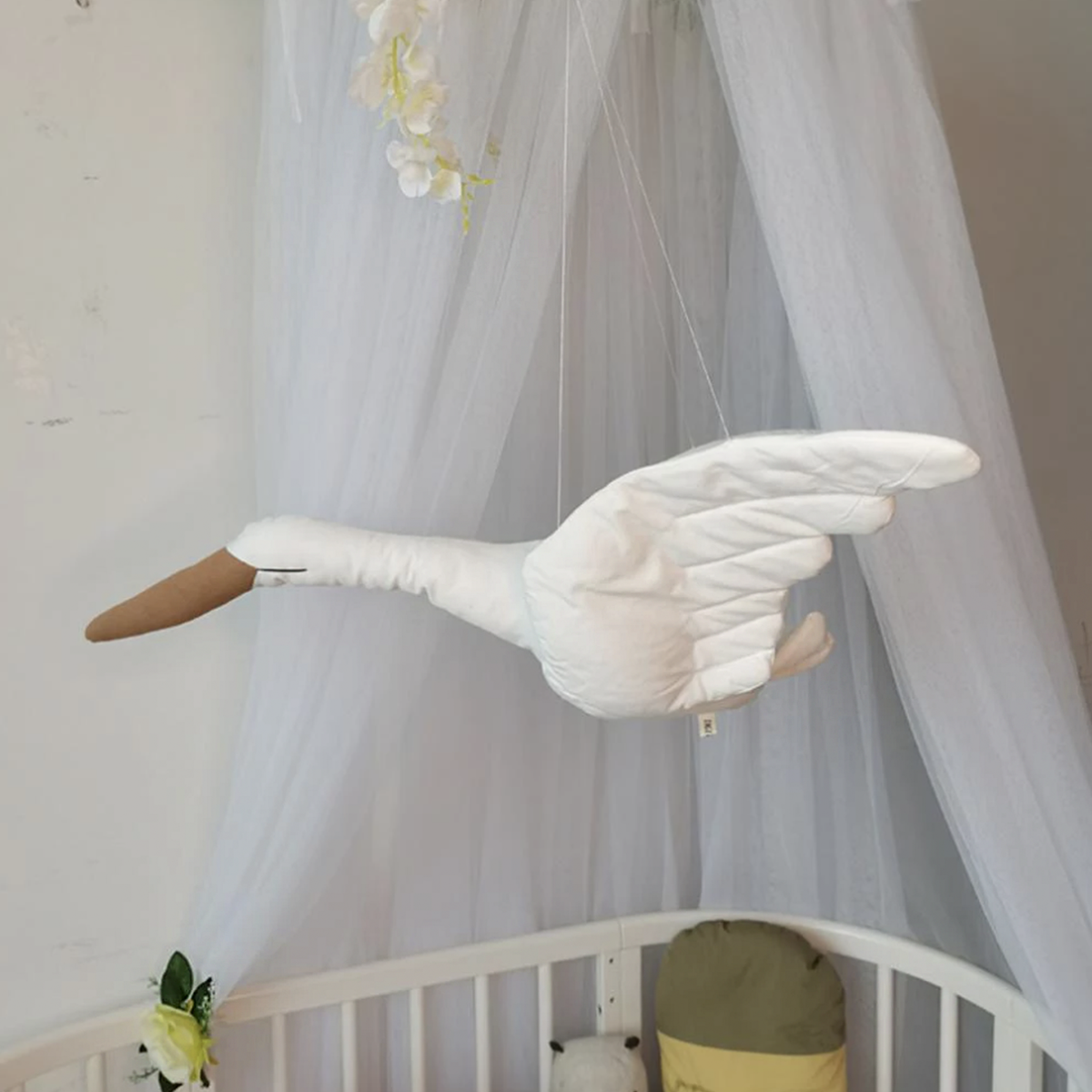 Fliegender Schwan Hängemobile — Sanfte, gleitende Deko, 3 Farben