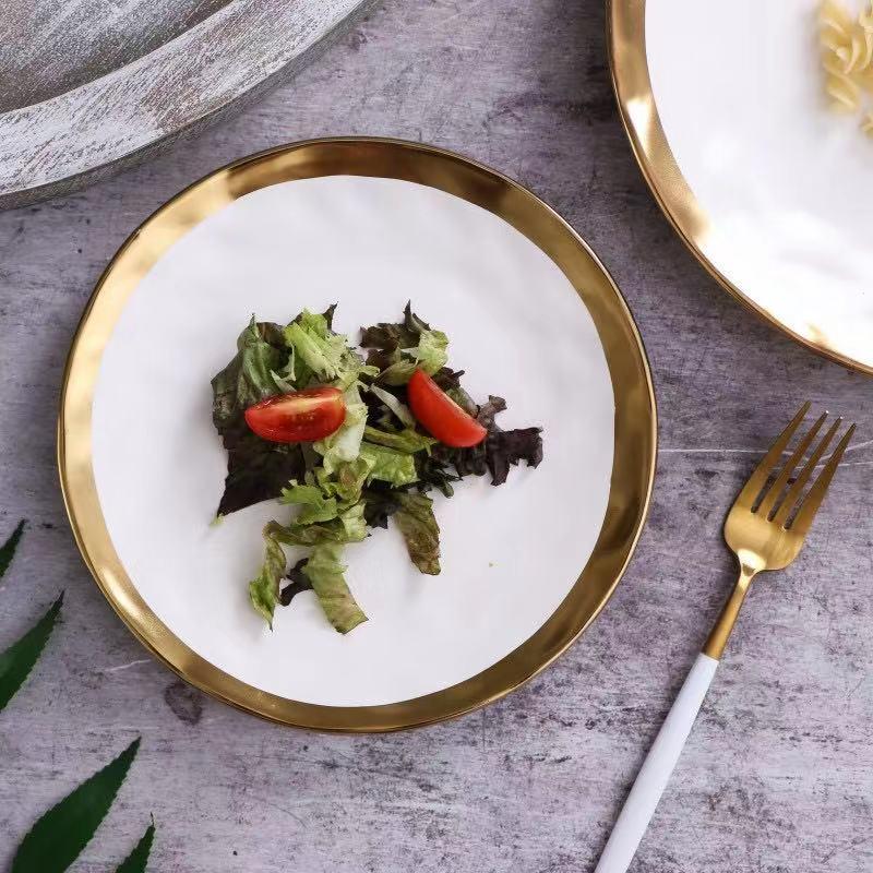 Pearl Plate — Gold-Rimmed Wavy Dinnerware, Cream & Black