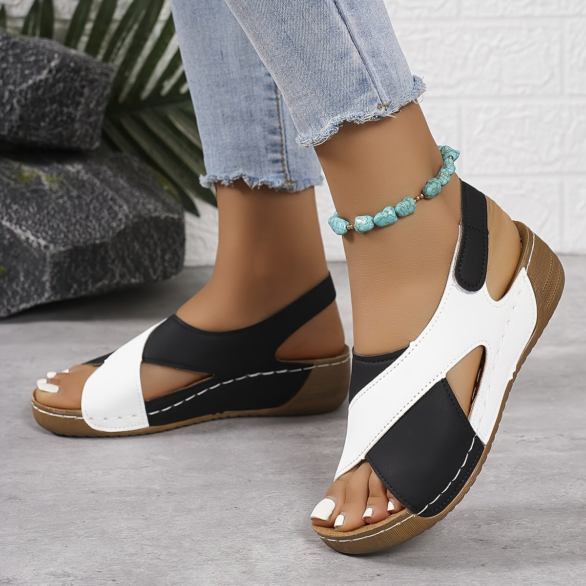 Women's Lightweight Hiking Sandals — Adjustable Straps, Size Options