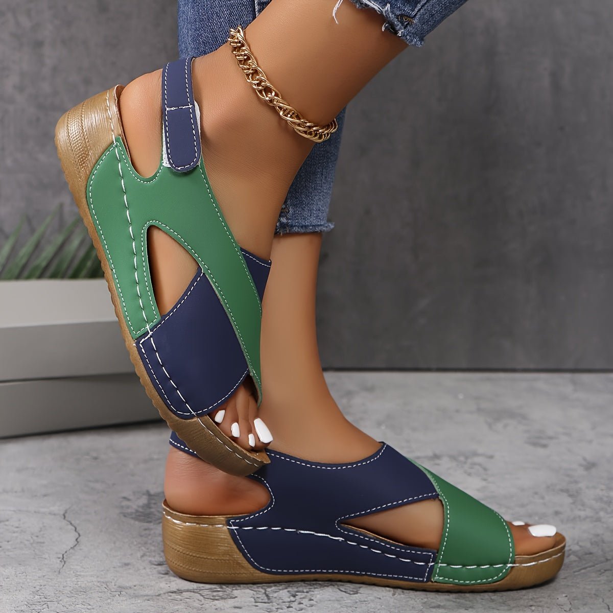 Women's Lightweight Hiking Sandals — Adjustable Straps, Size Options