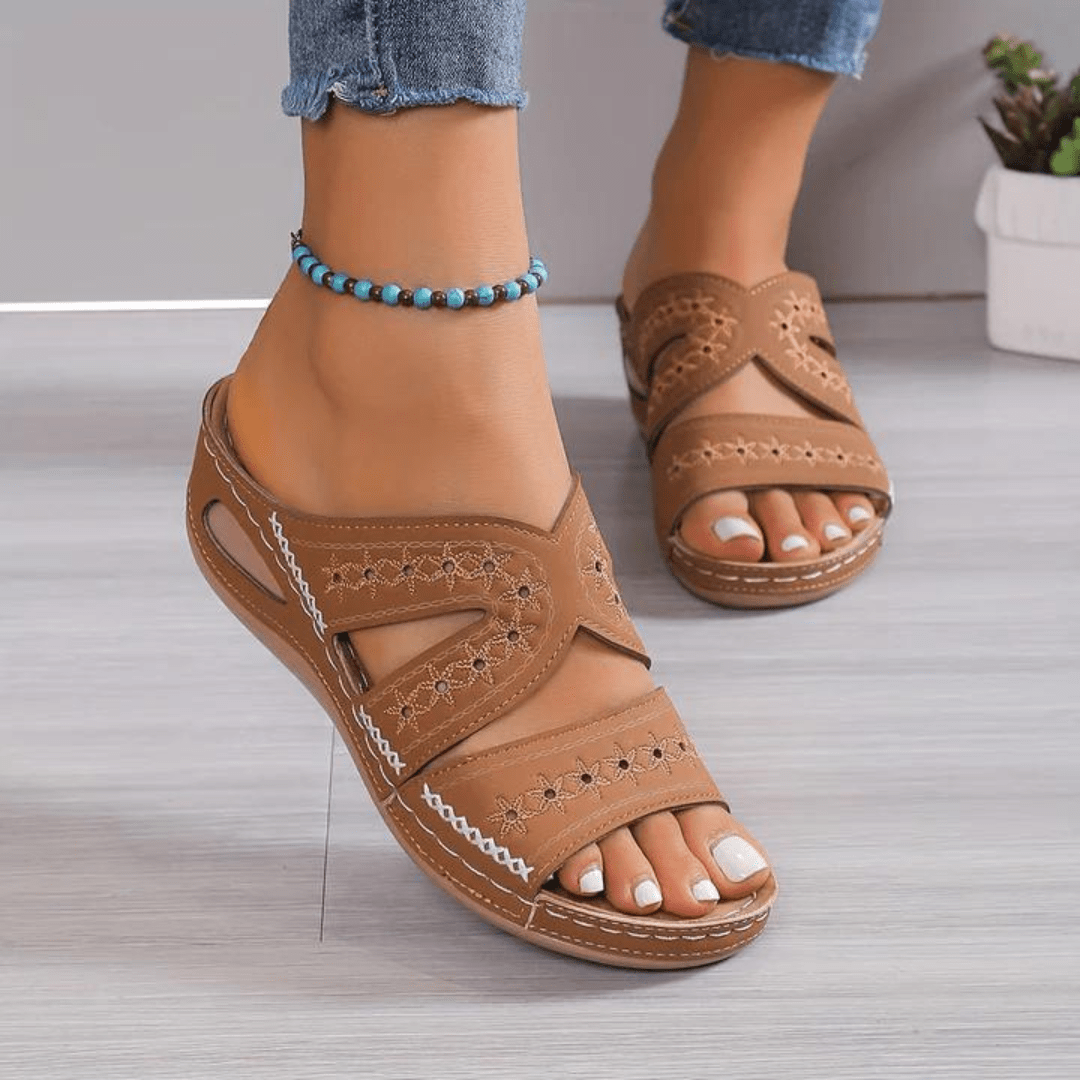 Orthopädische Sommerschuhe für Damen – individuell anpassbares Komfortfußbett, vollständig verstellbare Größe