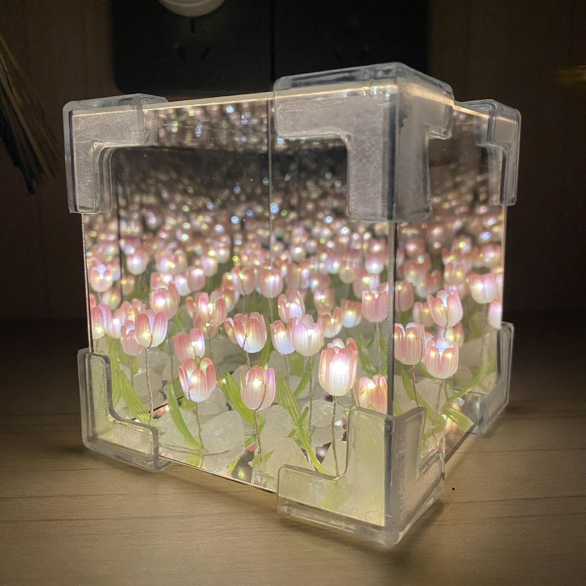 WeCool DIY Infinity Bloom Tulip Lamp — Mirrored Light 🌷