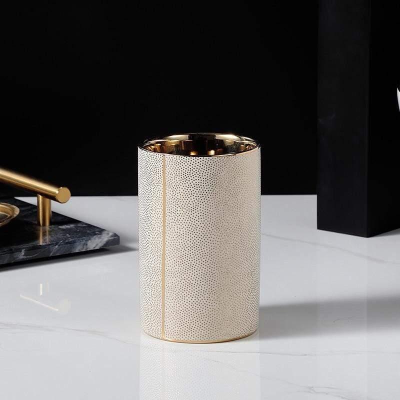Armani Badaccessoire-Set - Moderner, eleganter Stil