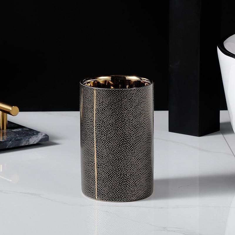 Armani Badaccessoire-Set - Moderner, eleganter Stil