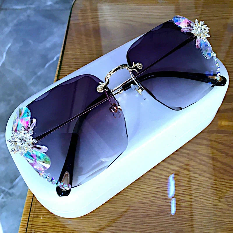 Óculos de sol Atlanta Gem — proteção UV400 com cristais de strass