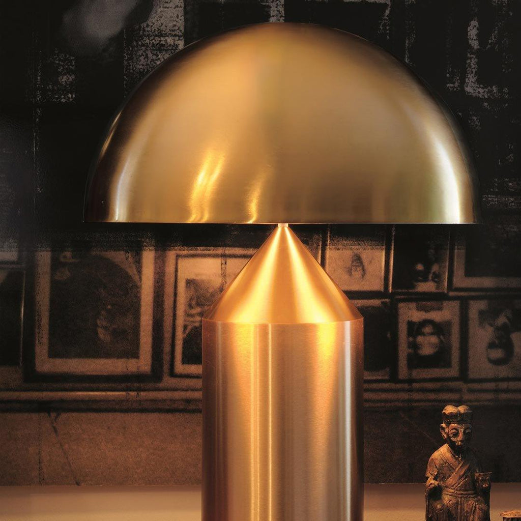 Atollo geometrisk bordslampa i metall - ikonisk italiensk design