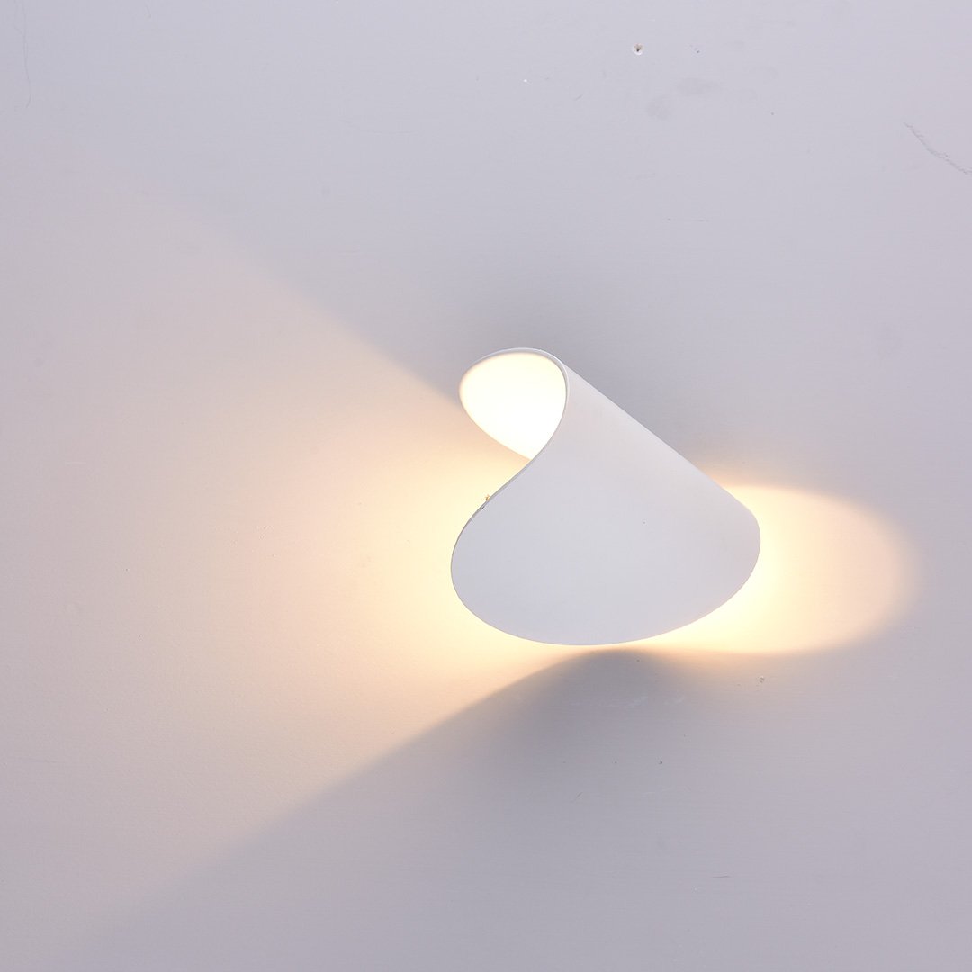 SolaraGlow 拡散型ウォームウォールライト — 16.5 cm x 10.5 cm