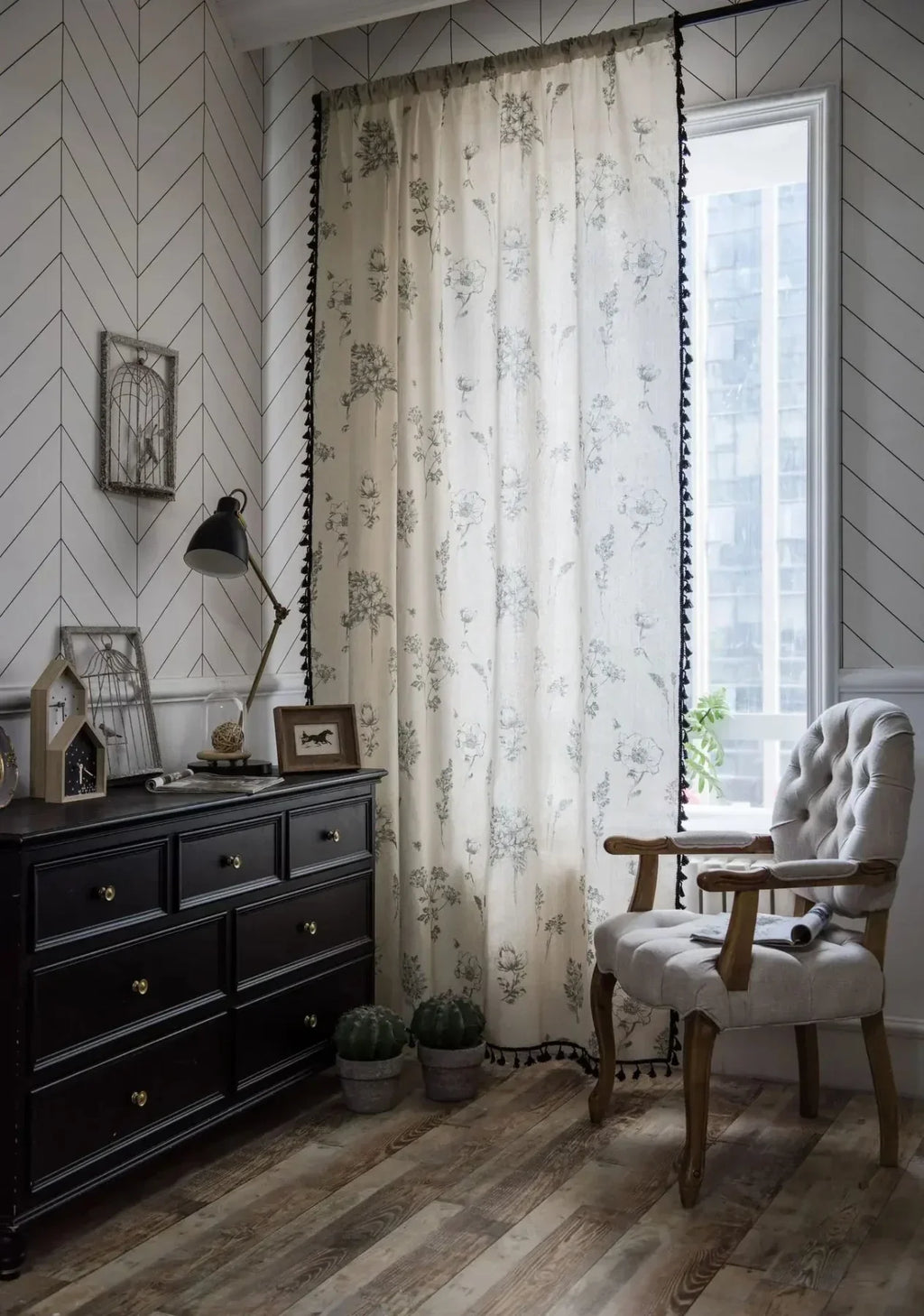 BOHO BREEZE Minimalistischer Vorhang mit handgenähter Spitze