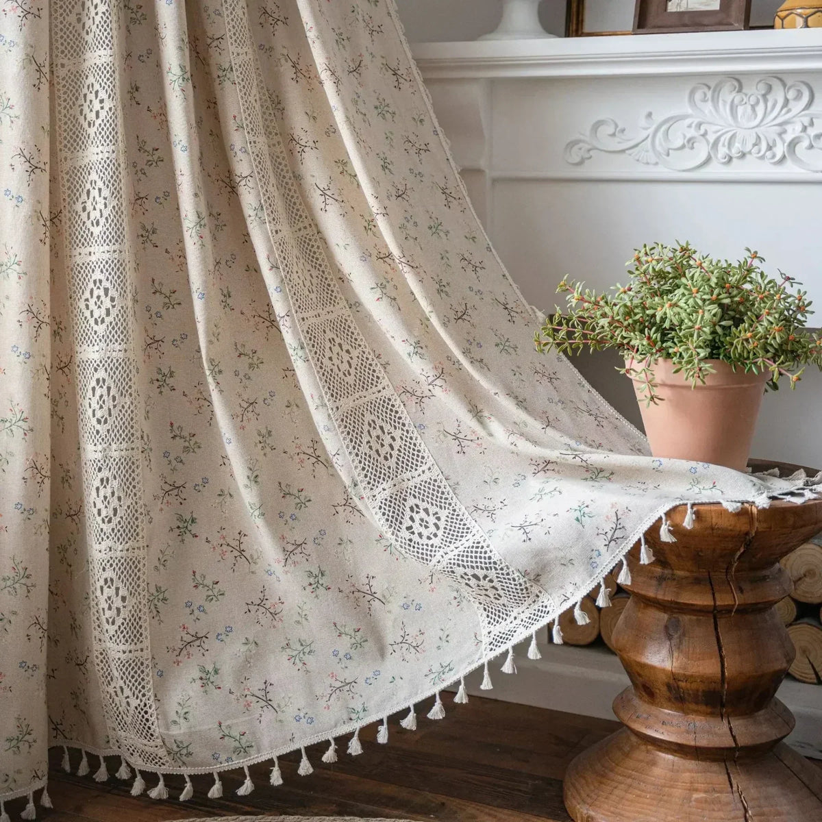 BOHO BREEZE Minimalistischer Vorhang mit handgenähter Spitze